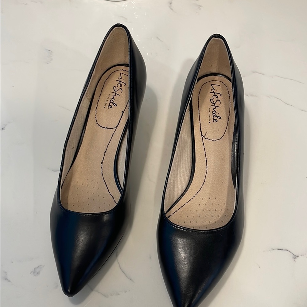 Life Stride Black Classic Heels